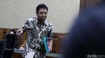 Bersaksi di Sidang Jual-beli Jabatan, Rommy Senyum