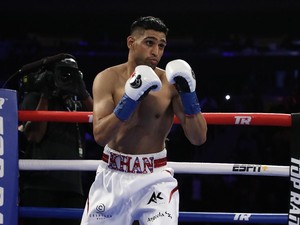 Baru Umumkan Pensiun, Amir Khan Senggol Mayweather Jr