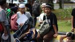 Peserta Aksi Anak-anak juga Ikut Demo Kawal Sidang MK