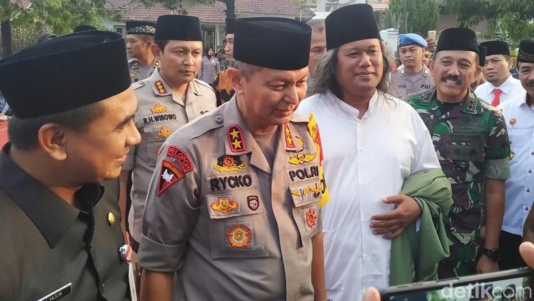 Jelang Putusan MK, Kapolda Imbau Warga Jateng Tak Perlu Ikut Aksi Jelang Putusan MK, Kapolda Imbau Warga Jateng Tak Perlu Ikut Aksi