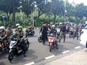 Protes Ceramah Felix Siauw, Konvoi Banser Tiba di Balai Kota DKI