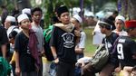 Peserta Aksi Anak-anak juga Ikut Demo Kawal Sidang MK