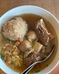 5 Tempat Makan di Rawamangun yang Punya Bakso Enak