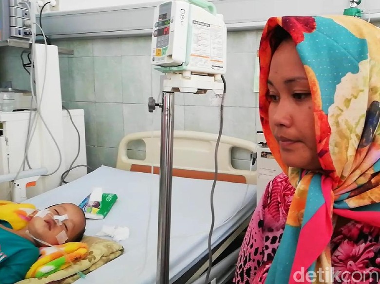 Bocah Radika Koma, Dinkes dan Dinsos Kabupaten Pasuruan Turun Tangan Bocah Radika Koma, Dinkes dan Dinsos Kabupaten Pasuruan Turun Tangan