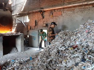 Tahu yang Dimasak dengan Sampah Kertas Impor Aman dan Layak Konsumsi