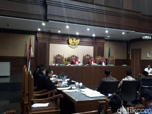 Menag Hadir, Khofifah Absen di Sidang Suap Jual-Beli Jabatan