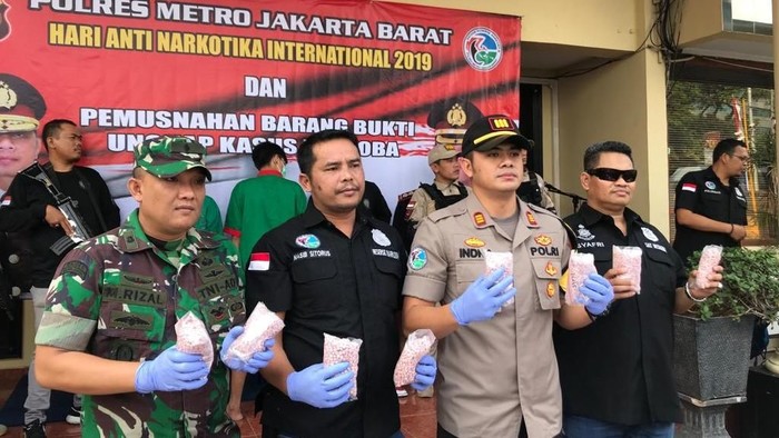 Polisi Gagalkan Peredaran 19 Ribu Butir Ekstasi Jenis Baru