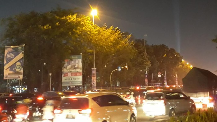 Sempat Macet 3 Jam, Jalan Benyamin Sueb Kemayoran Kini Ramai Lancar