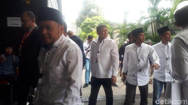 Para Sekjen TKN tiba di gedung MK.