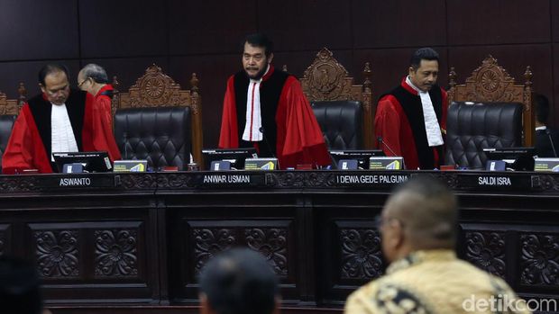 RUU KUHP Tidak Singgung Pidana Bagi LGBT