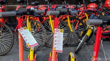 Karena banyaknya animo masyarakat yang ingin mencoba, kalian juga harus rela dan bersabar menunggu bergantian ya. Silakan mencoba dan menikmati layanan ini yah.