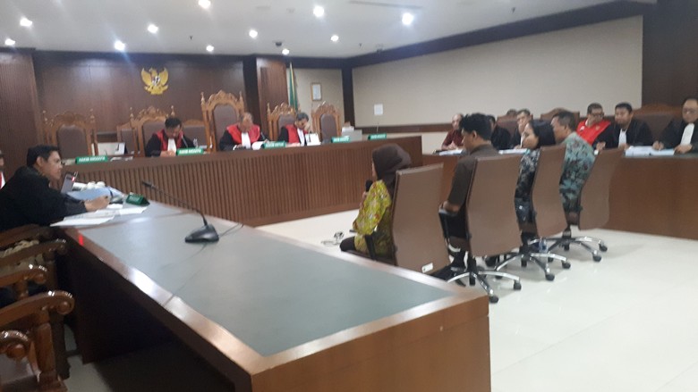 Pejabat Kemenpora Disebut Terima ATM Berisi Rp 100 Juta dari Bendahara KONI Pejabat Kemenpora Disebut Terima ATM Berisi Rp 100 Juta dari Bendahara KONI
