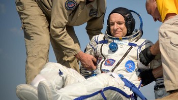 Kemudian ini adalah astronot David Saint-Jacques. Foto: Reuters