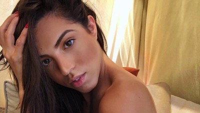 Sosok Wanita yang Jadi Jutawan Karena Foto-foto Seksi di Instagram