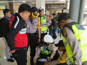 Stasiun Gubeng Dirazia Cegah Massa Bergabung di Demo Sengketa Pilpres