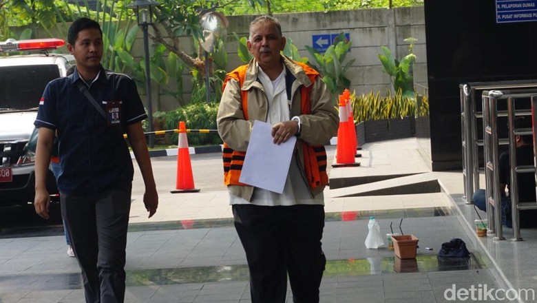 Tangan Terborgol, Sofyan Basir Jadi Saksi Kasus Bowo Sidik Tangan Terborgol, Sofyan Basir Jadi Saksi Kasus Bowo Sidik