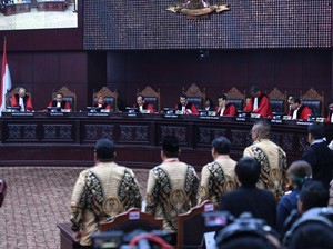 MK Sebut Tim Prabowo Tak Bisa Buktikan Paslon 01 Gunakan Money Politics