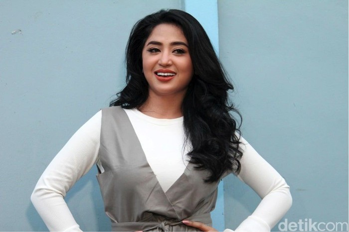 Ini yang Bikin Dewi Perssik Tertarik Pilih Hunian di Transpark Juanda