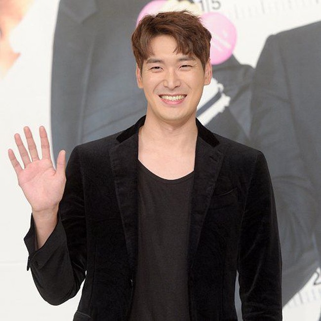 Pernikahan pemain drama Korea Oh My Venus, Jung Gyu Won juga harus berakhir di sidang perceraian. Gyu Won menikahi istrinya yang berprofesi sebagai model pada 2014, namun sayangnya harus berakhir pada 2016. Foto: Instagram