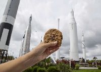 Segera Rilis, Biskuit Chocolate Chip Pertama yang Dipanggang di Luar Angkasa