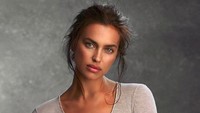 Irina Shayk terpilih menjadi model baju renang paling top 2019. Kalau model seksi ini liburan seperti apa ya? (irinashayk/Instagram)