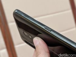 Menggenggam Ponsel Anyar Nokia Harga Rp 1,8 Juta