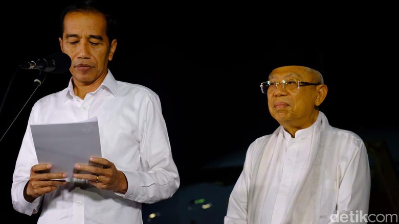 Jokowi-Maruf Amin Hadiri Visi Indonesia di SICC Jokowi-Maruf Amin Hadiri Visi Indonesia di SICC
