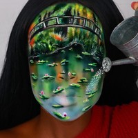 Romanie mengungkapkan bahwa makeupnya terinspirasi dari hal apapun yang dilihatnya. Lingkungan sekitarku yang menginspirasiku, saat aku berjalan-jalan di taman dan melihat danau dan hal itu cukup bagiku untuk menjadikannya makeup di di wajahku, ungkapnya.  Foto: dok. Instagram @cakefacerj