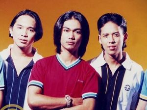 Viral Band Malaysia Manggung dengan Drum Tak Kasat Mata