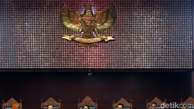 Usai Diskors, Sidang Putusan Gugatan Pilpres Kembali Dilanjutkan