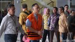 Tangan Diborgol, Penyuap Eks Bupati Lampung Tengah Diperiksa KPK