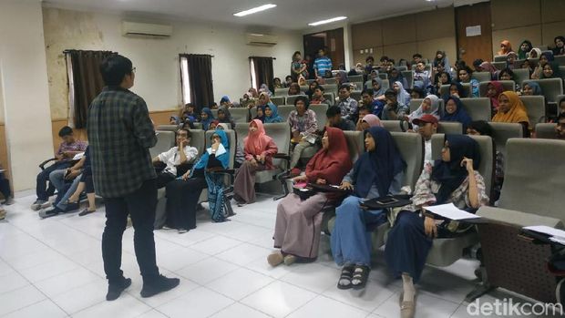 MIWF 2019 Masuk Kampus, Mahasiswa Jurnalistik Belajar Menulis Naskah Film 