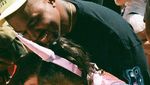 Keren Stylish Ini Gaya Makan North West yang Hobi Makan Es Krim dan Kue