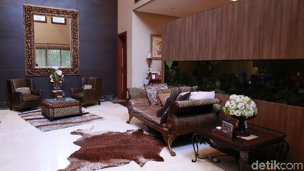 Mewah Abis! Ini Rumah Jennifer Jill, Istri Ajun Perwira