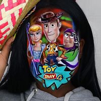 Makeup Artist Bikin Ilusi Makeup Keren, Gambar Poster Toy Story di Wajah
