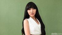 Namun karena terjatuh dalam pesta pernikahannya itu ia pun menyebut dirinya menjadi monster bridezilla. Pool/Noel/detikFoto.