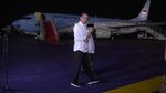 Saat Jokowi-Maruf Respons Putusan MK di Depan Pesawat Kepresidenan