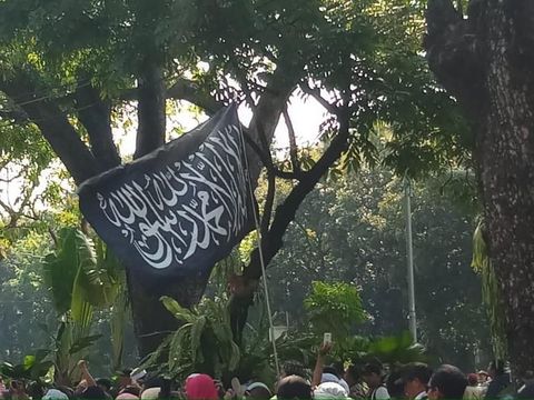 Bawa Al-Liwa, Massa Aksi Merapat Ke Medan Merdeka Barat