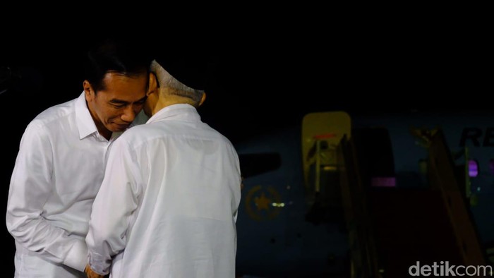 Jokowi-Maruf Cipika Cipiki Usai Tanggapi Putusan MK