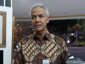 Ganjar Kenang Tepukan Pundak dan Pesan dari Habibie