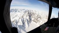 Lebih dari 50 Danau Tersembunyi Terdeteksi di Bawah Lapisan Es Greenland Lebih dari 50 Danau Tersembunyi Terdeteksi di Bawah Lapisan Es Greenland
