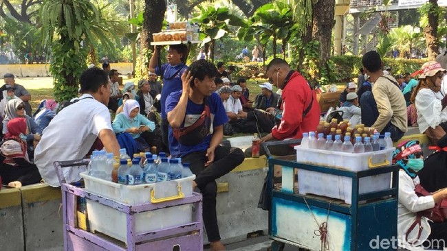 Cerita Para Pencari Rezeki di Aksi Kawal Sidang MK Kemarin