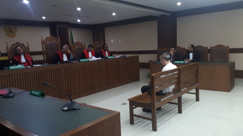 Terbukti Terima Suap, Eks Anggota DPRD Sumut Divonis 4 Tahun Bui Terbukti Terima Suap, Eks Anggota DPRD Sumut Divonis 4 Tahun Bui