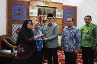 Bupati Pamekasan Lepas 4 Siswa Ikuti Olimpiade Sains Nasional