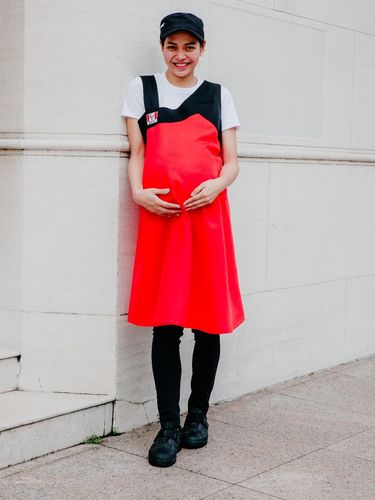 Modisnya Seragam Baru Staf KFC Singapura, Dirancang Desainer Ternama