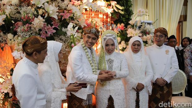 Khofifah mantu/