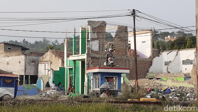 Proyek Kereta Cepat di Bandung Barat Belum Kantongi Izin