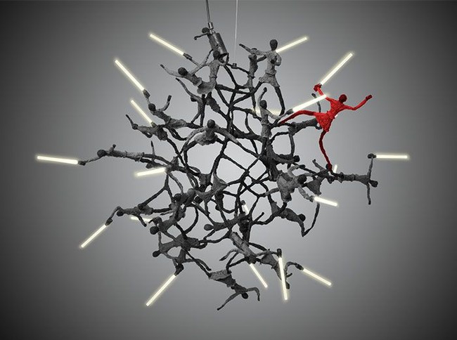 Tadinya aku tidak mau karena aku tidak membuat replika dari mesin-mesin (Star Wars), dan fans Star Wars hanya akan beli sesuatu yang bergambar muka Darth Vader. Aku tidak mau melakukannya. Tapi mereka bilang, Tidak, tidak, tidak. Kami ingin kamu menerjemahkannya dari lensa seorang desainer Filipina, kata Kenneth, menceritakan awal mula kolaborasinya dengan Disney. Foto: Dok. Boredpanda/Kenneth Cobonpue