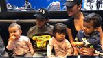 Momen Kulineran Asyik Christiano Ronaldo dan Georgina Bareng Keempat Anaknya