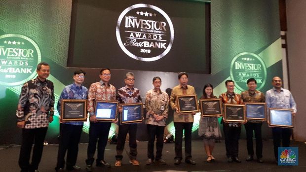Bank Mega Juara Best Bank Buku III Majalah Investor Awards